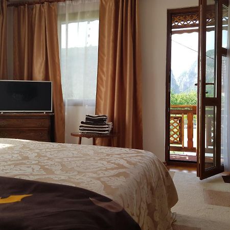 La Bunicu Villa Polovragi Ngoại thất bức ảnh