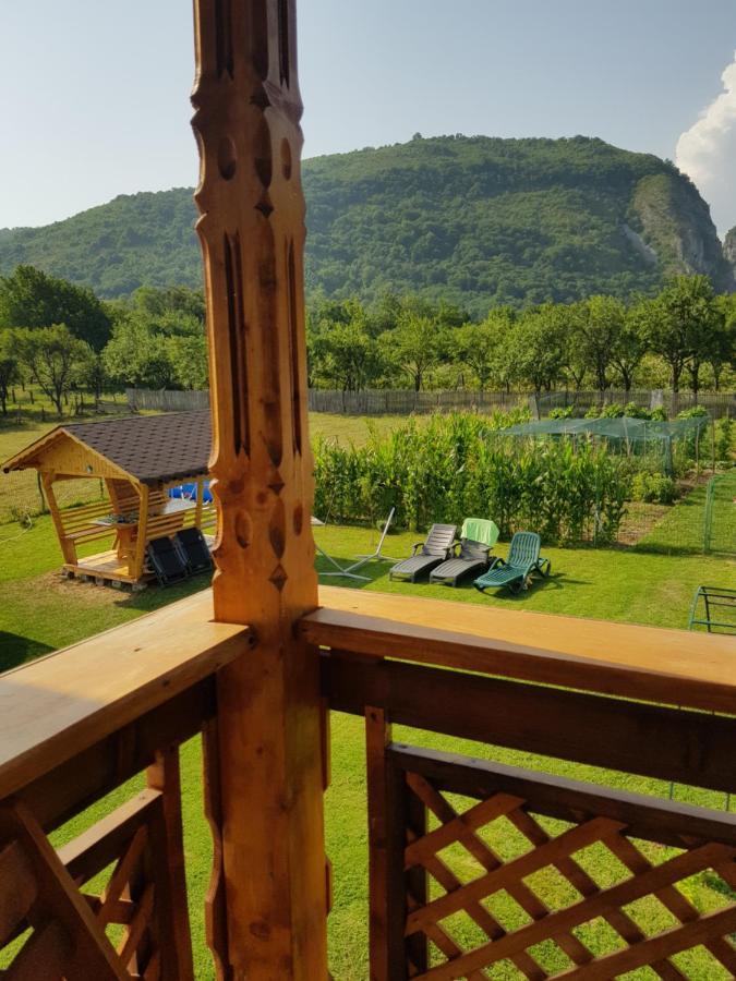 La Bunicu Villa Polovragi Ngoại thất bức ảnh