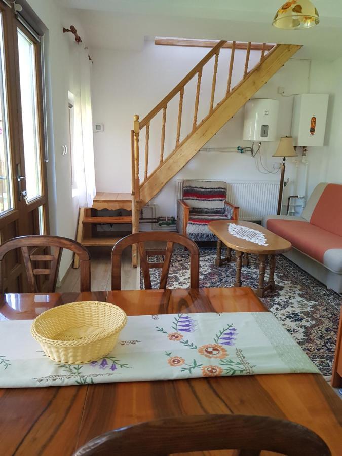 La Bunicu Villa Polovragi Ngoại thất bức ảnh